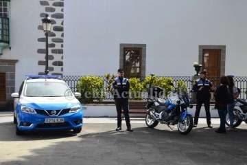Presentación de los nuevos vehículos de la Policía Local de Telde (Foto TA)